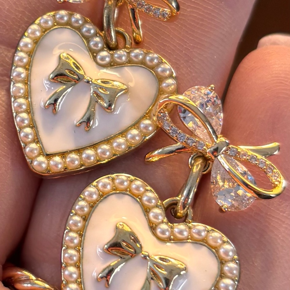 Earrings Hearts pearls & bows 18k gold plated bow shaped wires & crystal accents